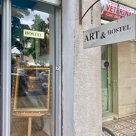 Vandrerhjem Art & *